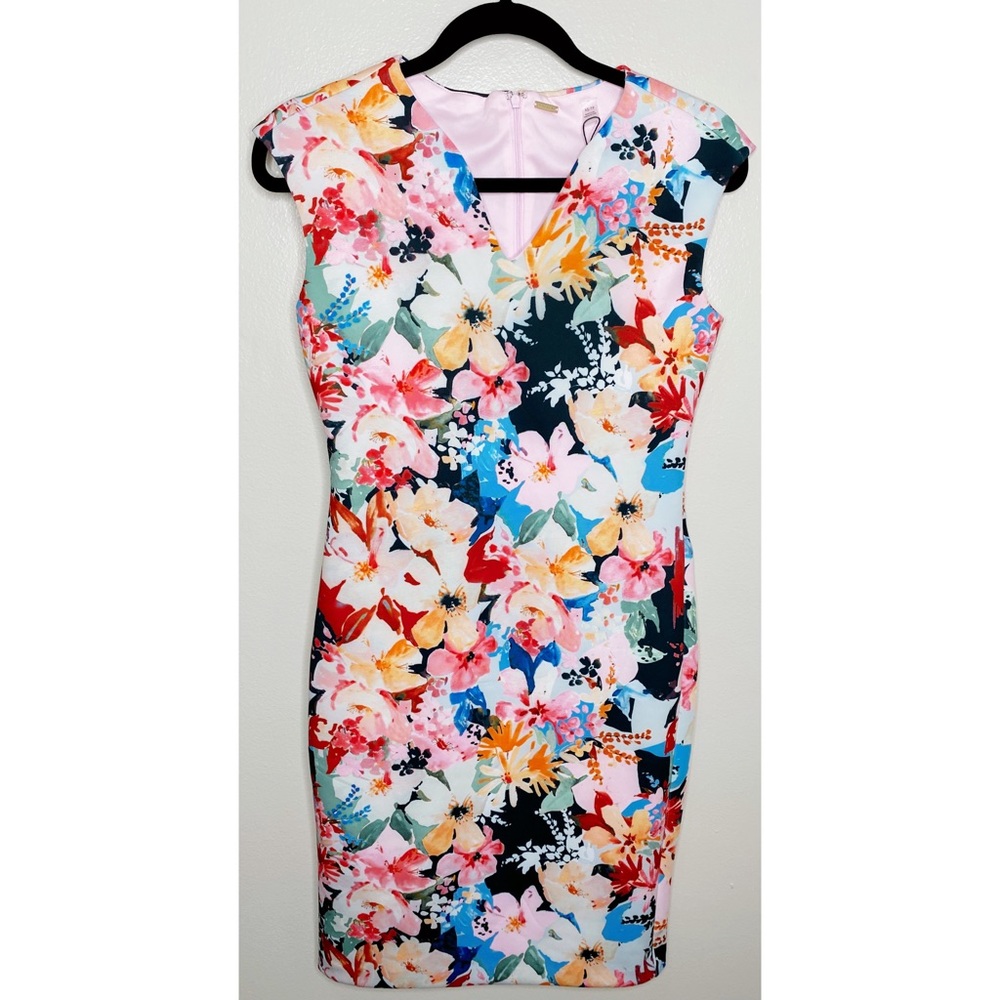 T Tahari- V-Neck Floral Scuba Dress NWT - Picture 12 of 12